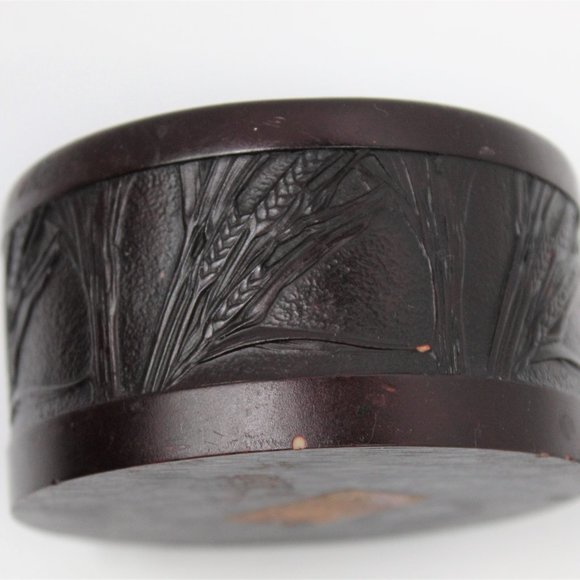 Vintage Bear Design Red Resin Trinket Box As-is - Picture 9 of 9